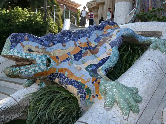 The colorful mosaic lizard greets park goers at the entrance to Parc Güell