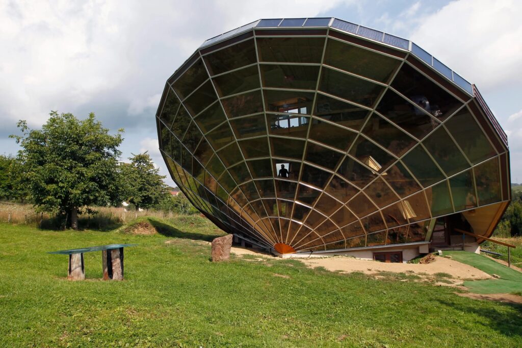 heliodome-solar-home-weird-houses-france