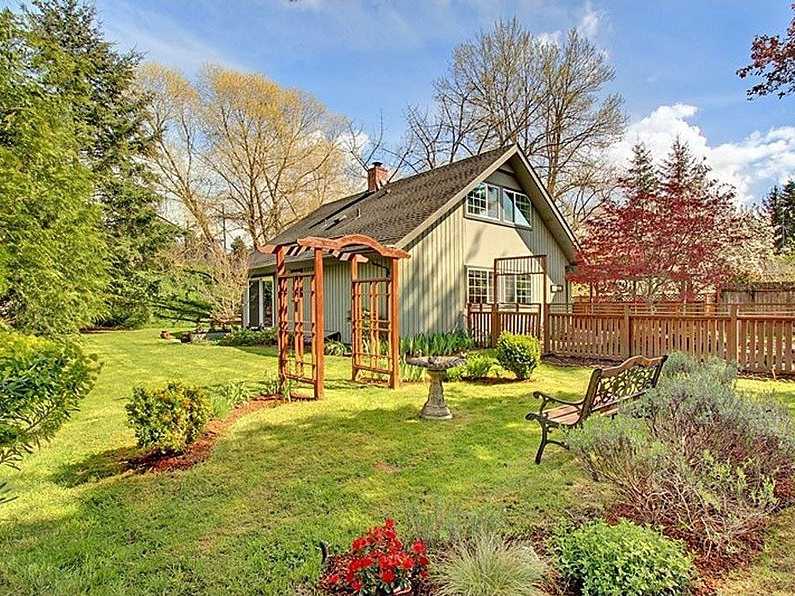 seattle-wa-475000-gets-you-a-1750-square-foot-home-with-four-bedrooms-a-fenced-yard-and-bbq-patio