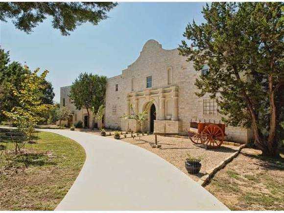 you-can-live-in-a-replica-of-the-alamo